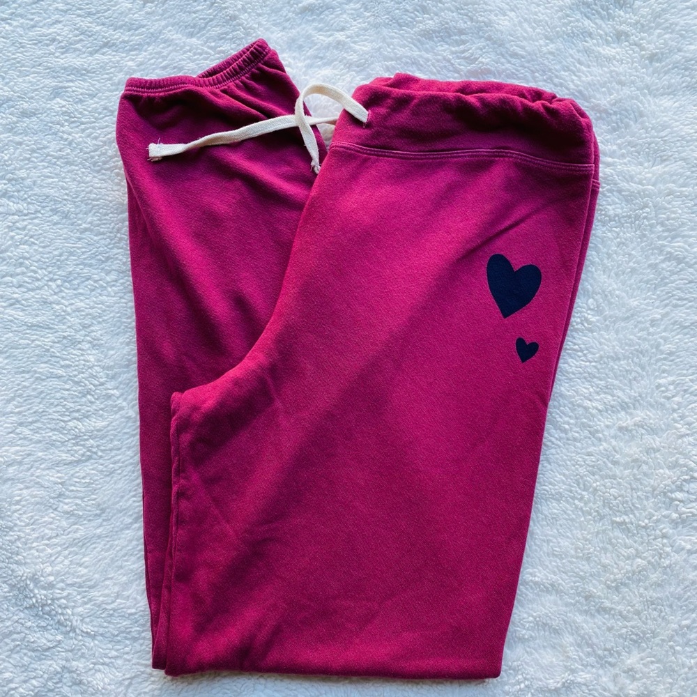 New Sundry Mini heart classic jogger sweatpants in Burgundy